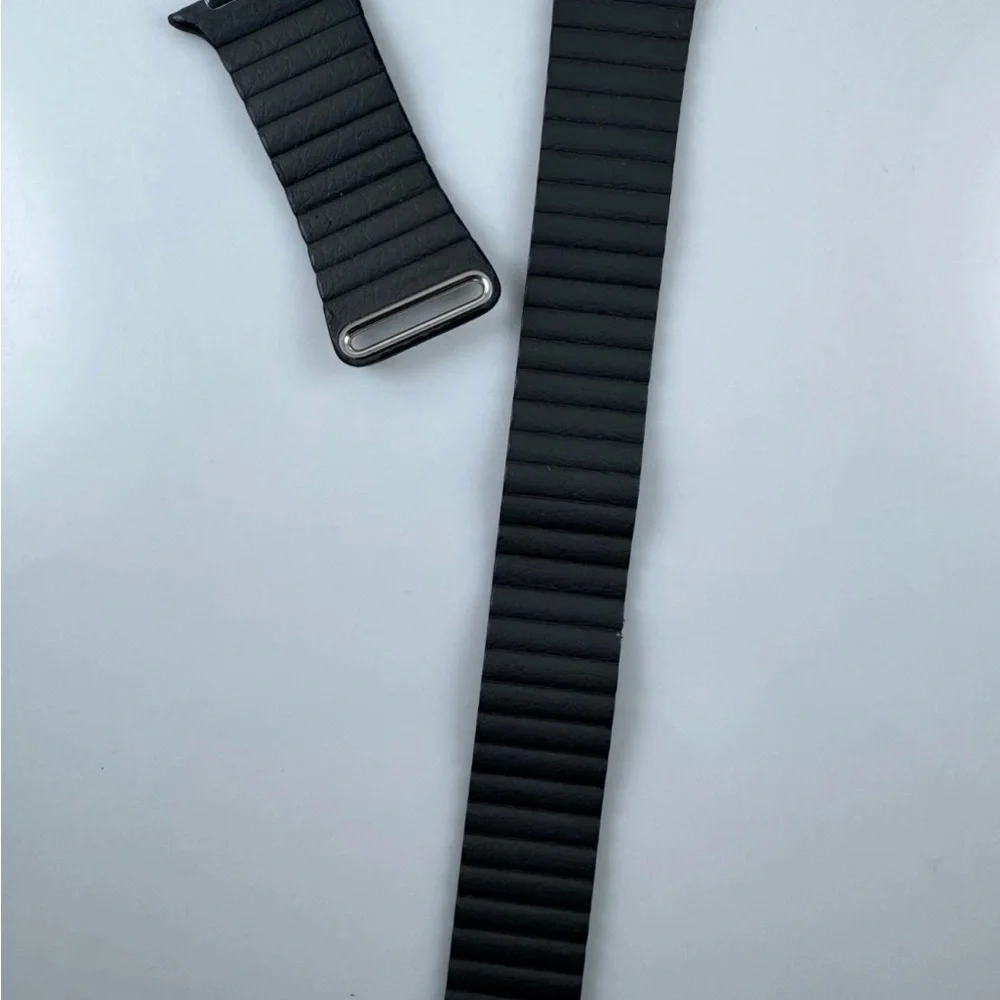 Apple leather band 44mm (read)